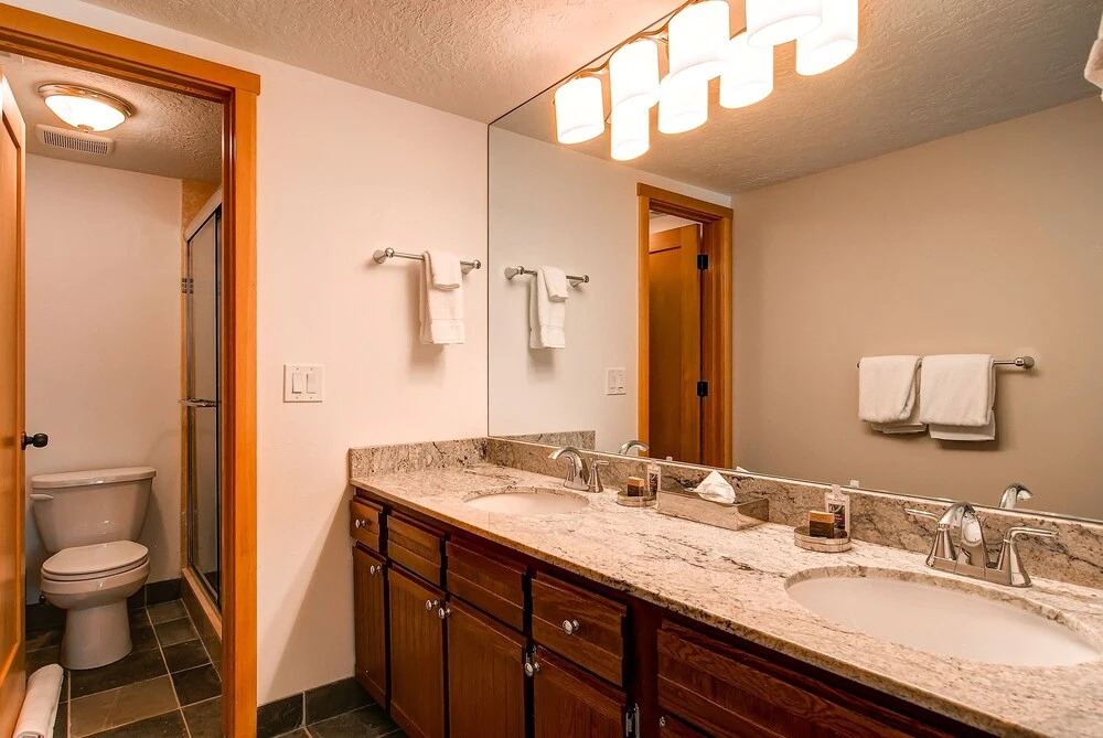 Park Station 147 2 Bedroom Condo by RedAwning
