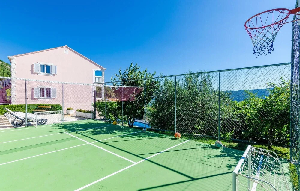 Stunning Home in Dubravka With Wifi and 3 Bedrooms