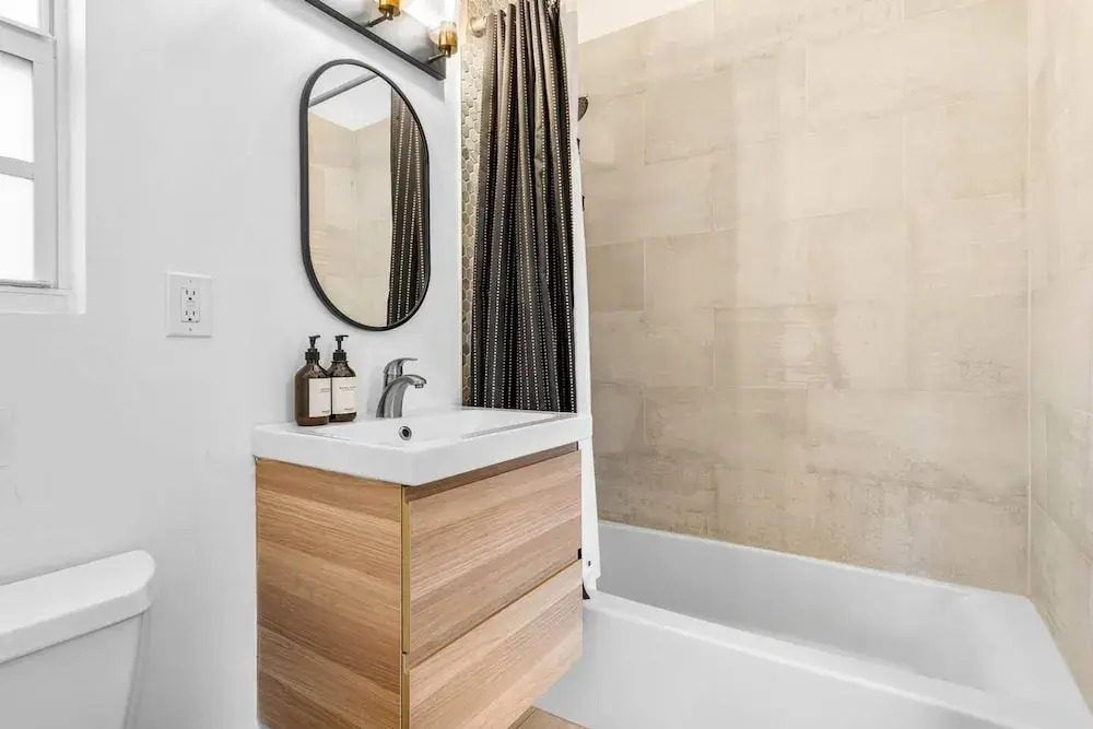Luxe 5BR 4BA Heated Pool 10 Min to Beach BBQ