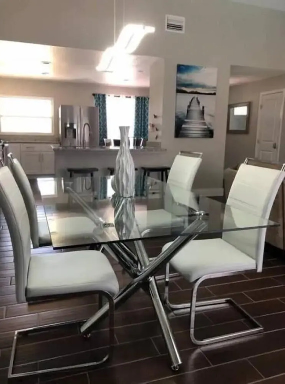Parsley · New! Luxury, Near Disney & Universal. Sleep 9