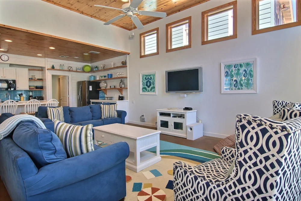 No Shirt, No Shoes, No Problem - 5 Br home