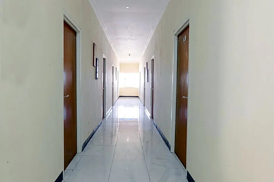 RedDoorz near Balai Kota Batu 3