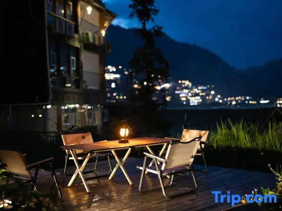 Mountain and Lodge · Flower Manor (Xijiang Qianhu Miao Village Observation Deck)