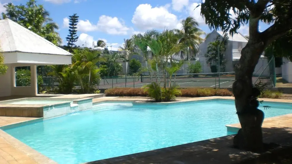 House with 3 Bedrooms in Grand Baie, with Pool Access, Enclosed Garden And Wifi - 500 M From the Beach