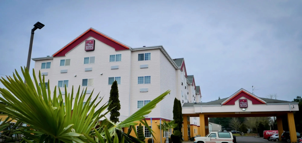 Portland Suites Airport East