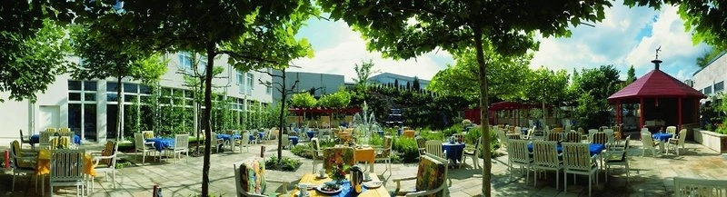 La Strada Hotel