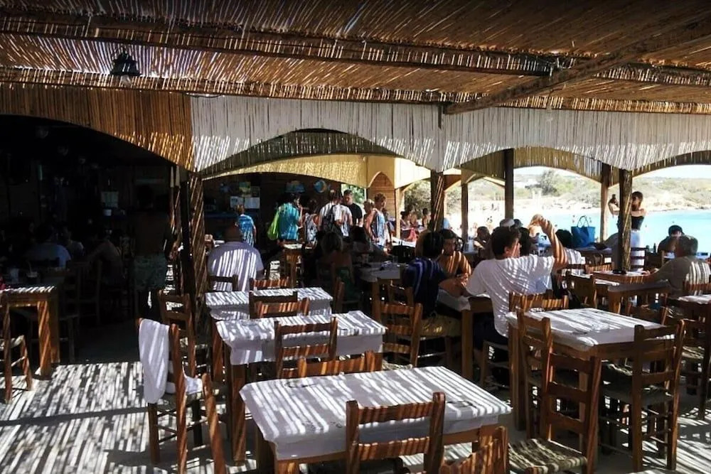 Finikas Hotel