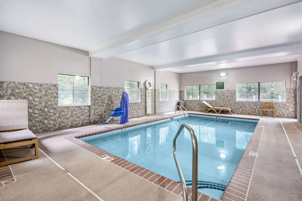 Country Inn & Suites by Radisson, Pickerington, OH