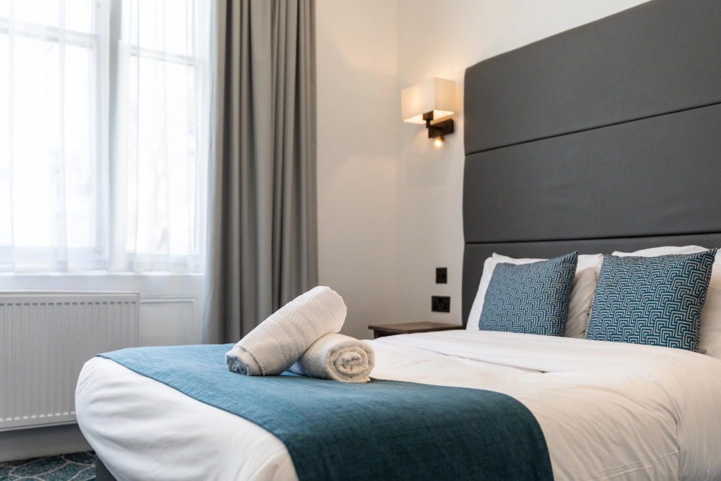 The J Hyde Park Hotel