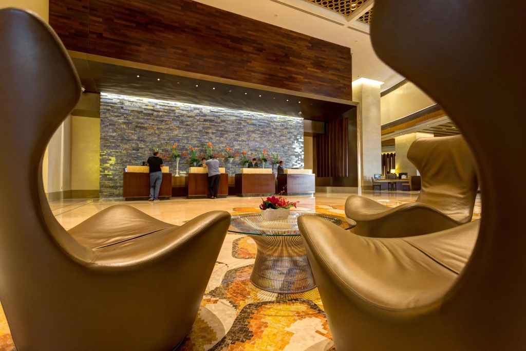 Отель Swissotel Al Ghurair