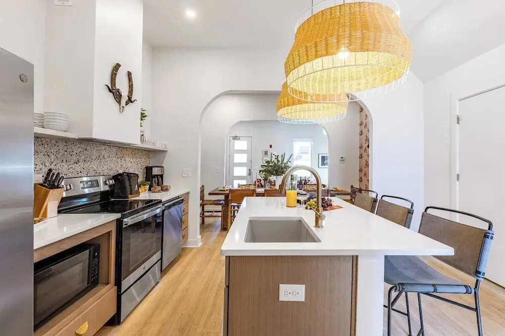 Sleeps 24, 2 Units Mins to Downtown Outrider by Avantstay