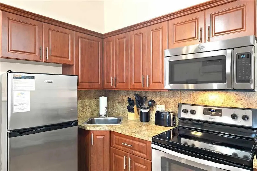 Mangrove Breeze, 3 Bedroom, Fenced Yard, Pets, Walk to Beach, Sleeps 10
