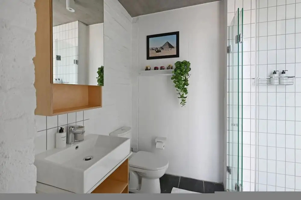 Modern Living Mountain Ocean View 100m to Beach