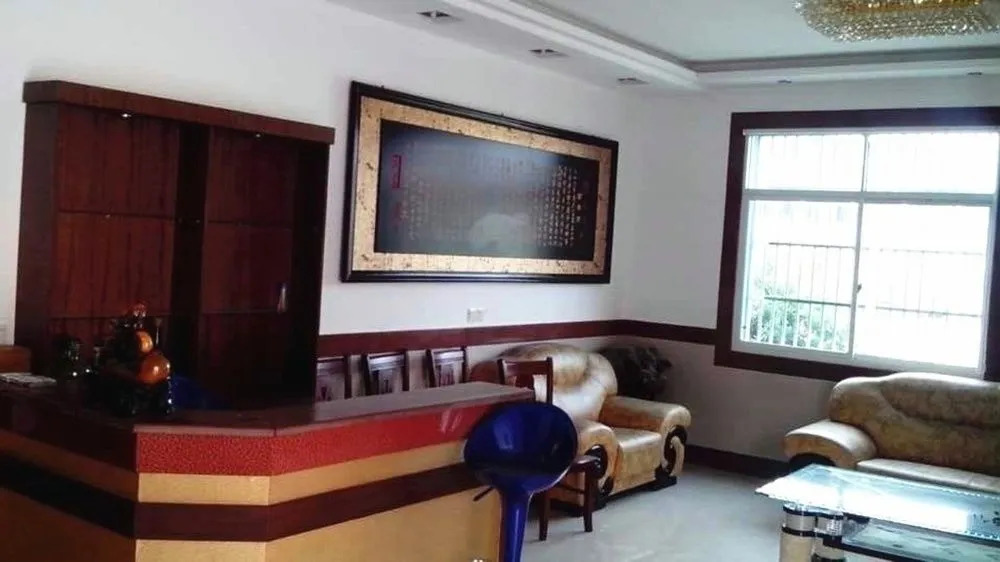Yixing Xinlong Inn