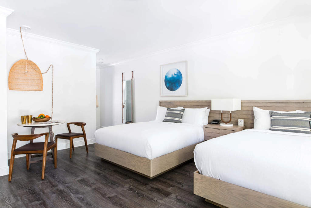 Parrot Key Hotel & Villas