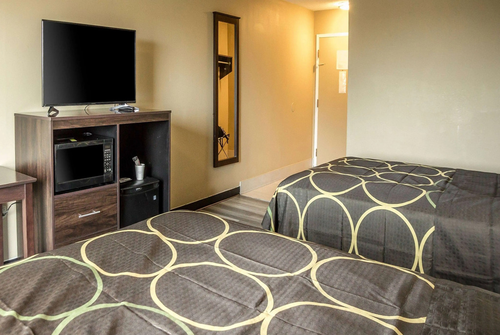 Super 8 by Wyndham Indianapolis South