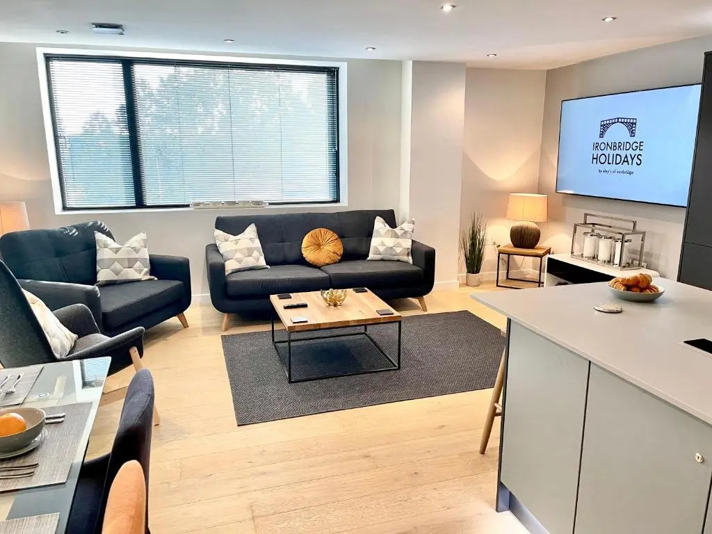 Apartment Twelve