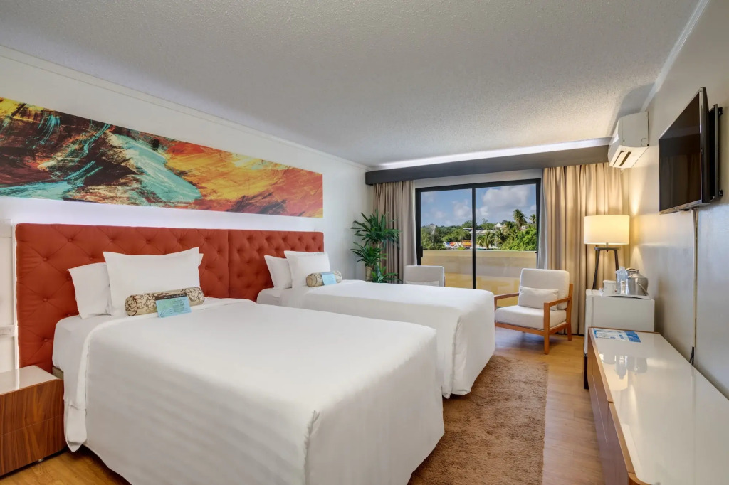 Guam Plaza Resort