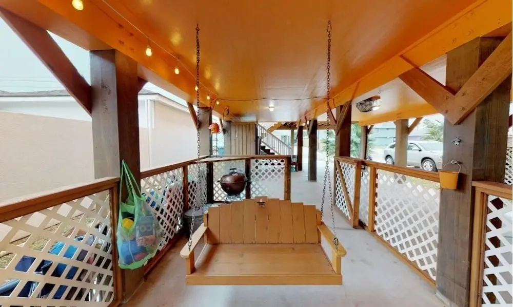 Orange Flamingo 3 Bedroom Home
