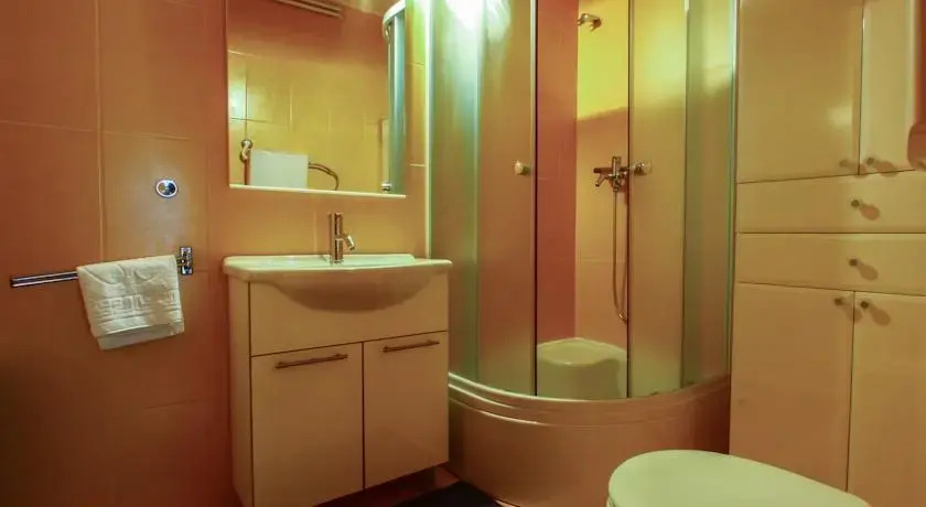 Rooms & Apartments Dolac