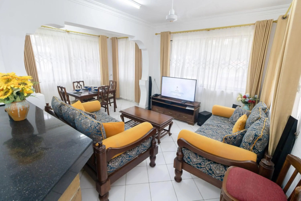Royal Palms Apartment A2
