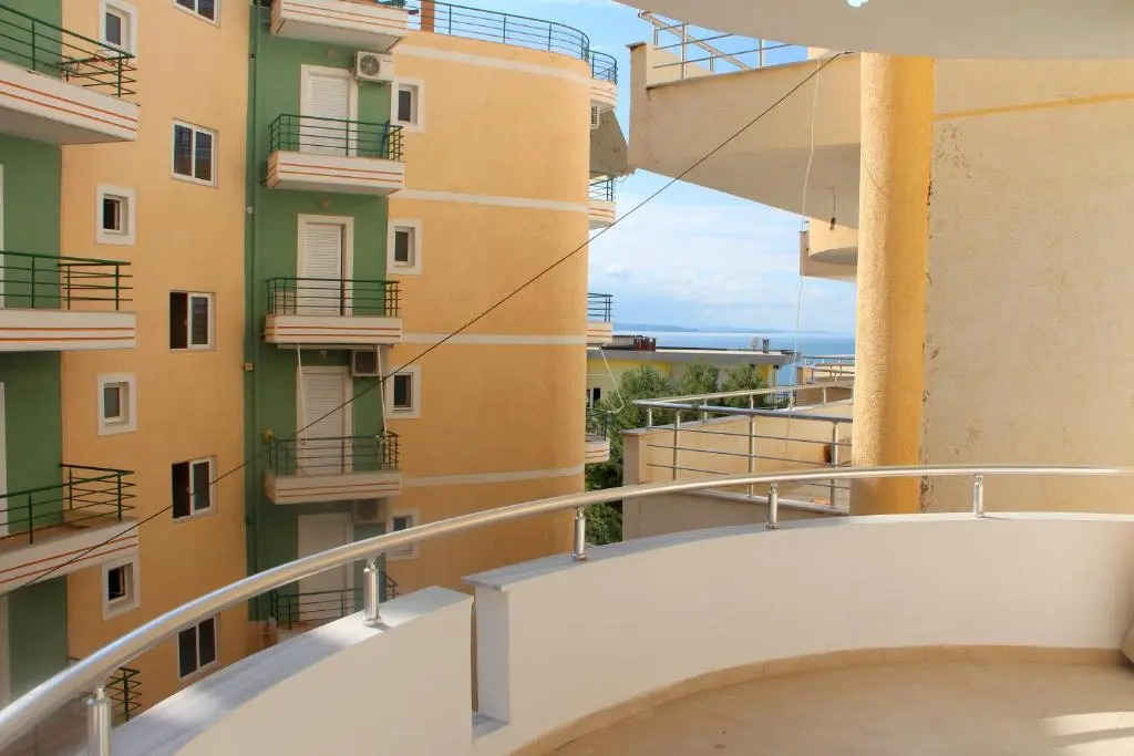 Kristi Apartments
