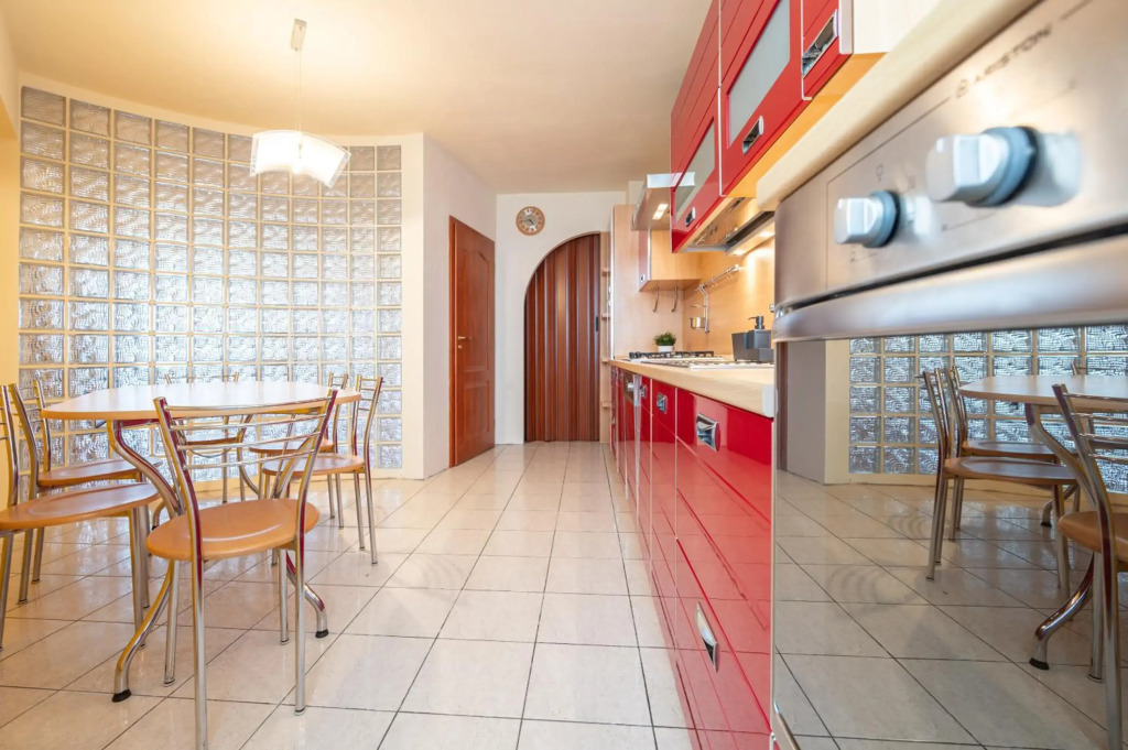 Scala Flat