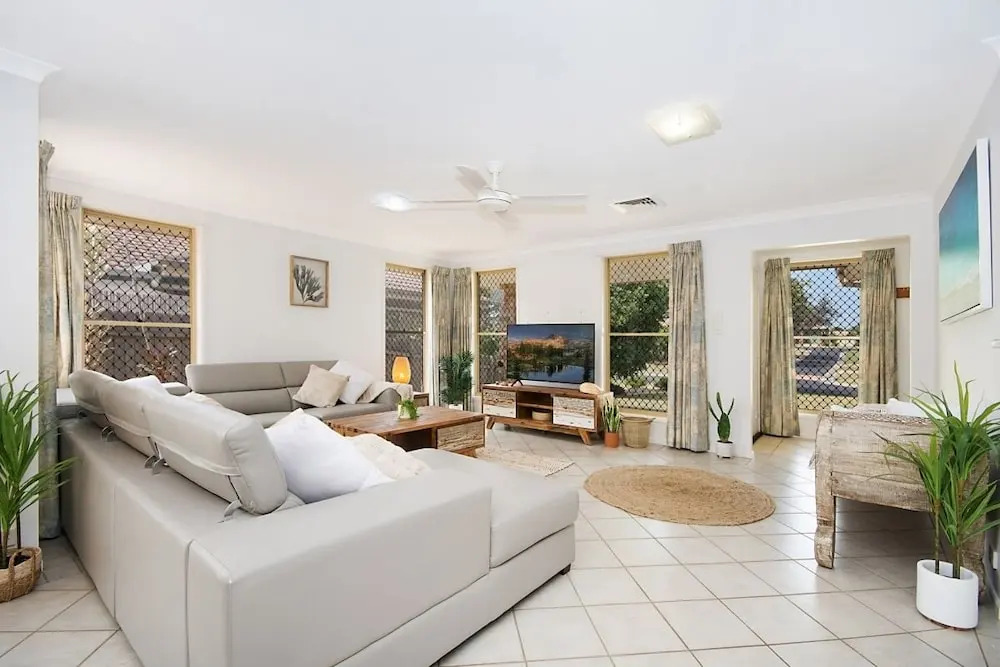 Kailani Beach House - Stone Real Estate Yamba