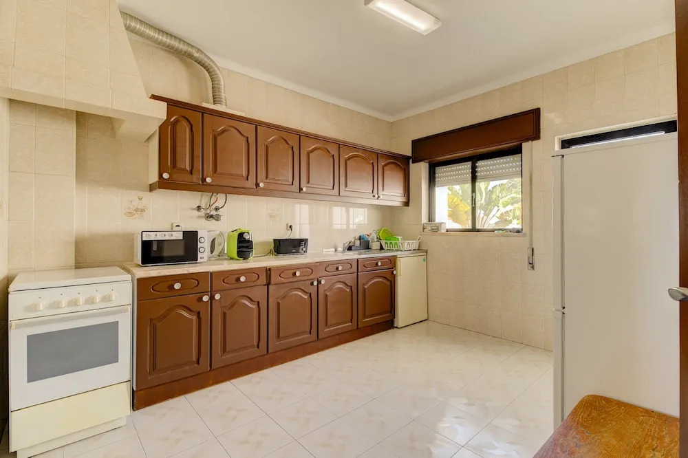 Apartment - 1 Bedroom with WiFi and Sea views - 107979