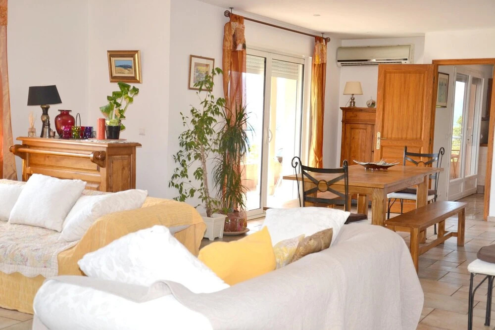 Villa With 4 Bedrooms in Porto-vecchio, With Wonderful sea View, Enclo