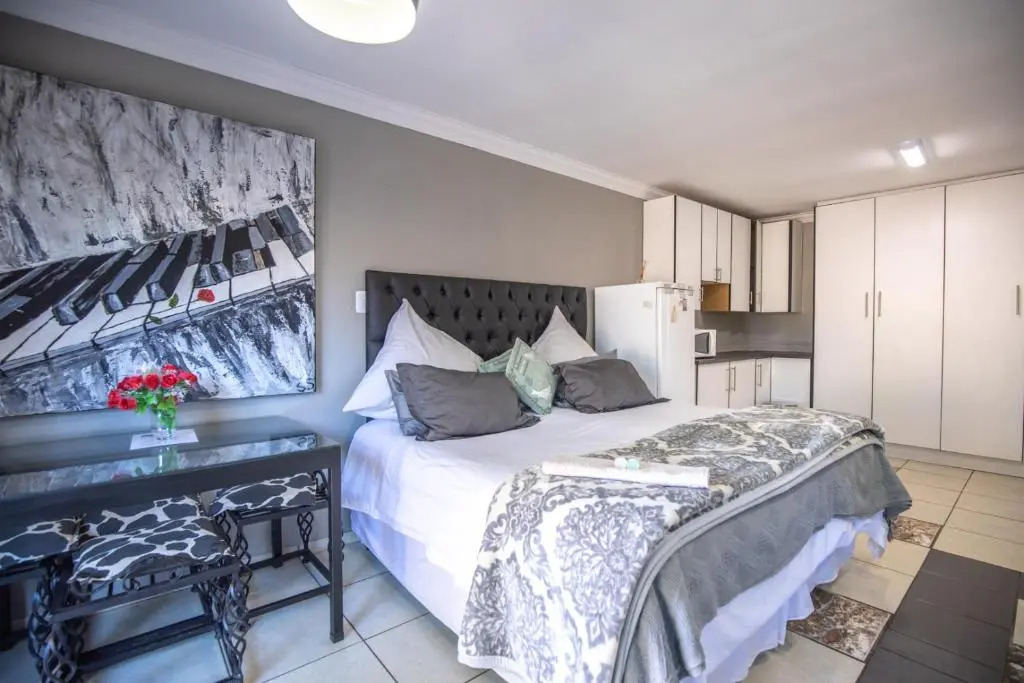 Thatch Haven Guesthouse