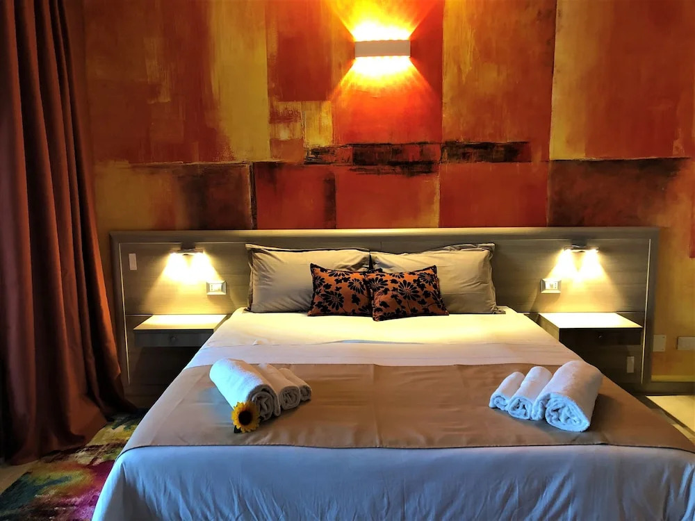 La Piazzetta Guest House