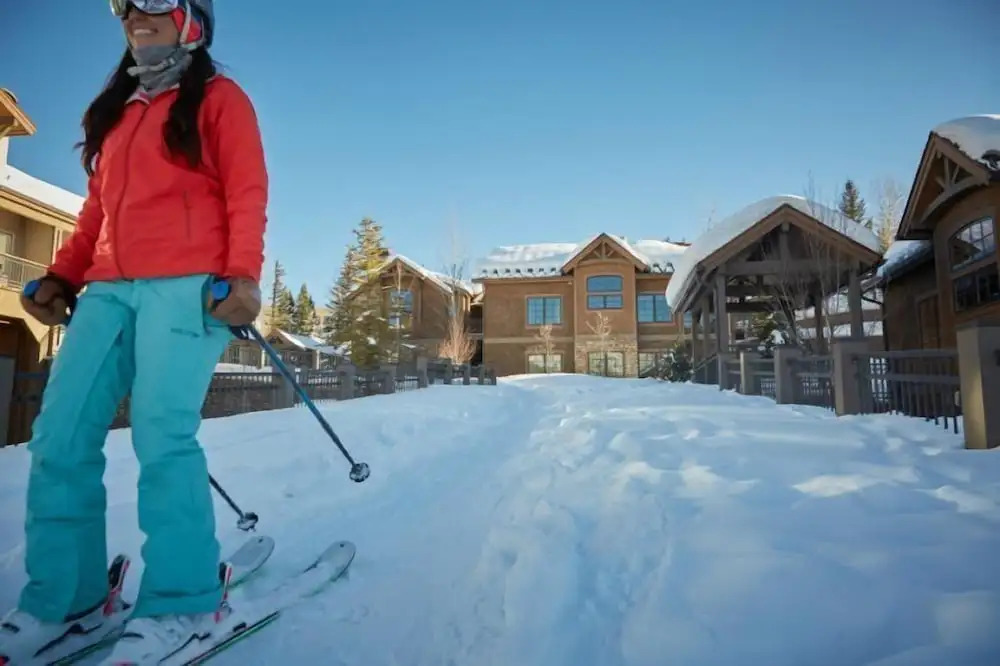 Ski in, Ski out, 2 Bedroom Luxury Residence in Snowmass Village