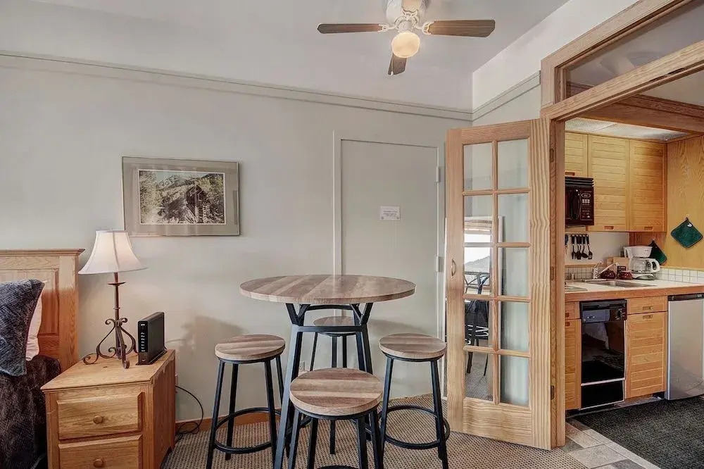 2762 Slopeside by RedAwning
