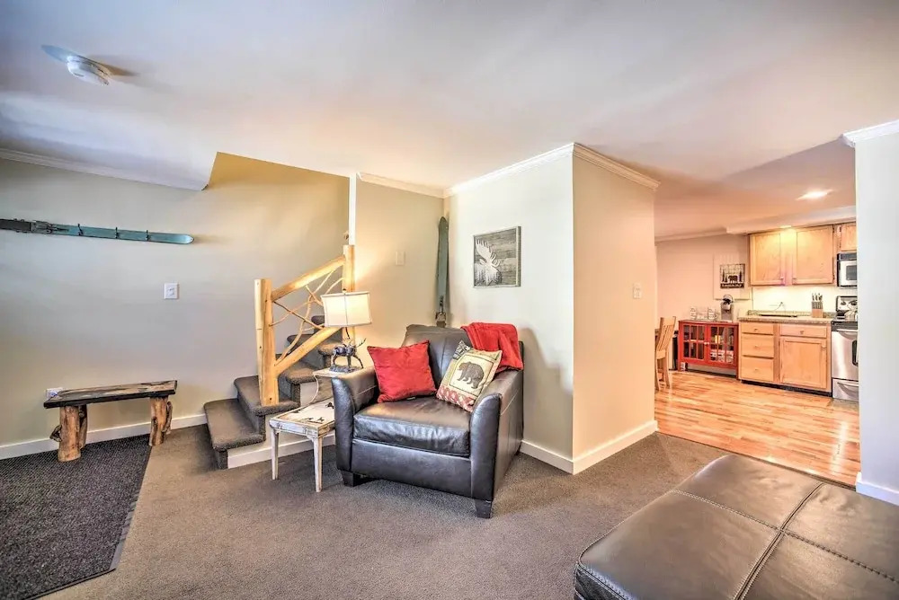 1 Block to Downtown: Cozy Condo by Mirror Lake