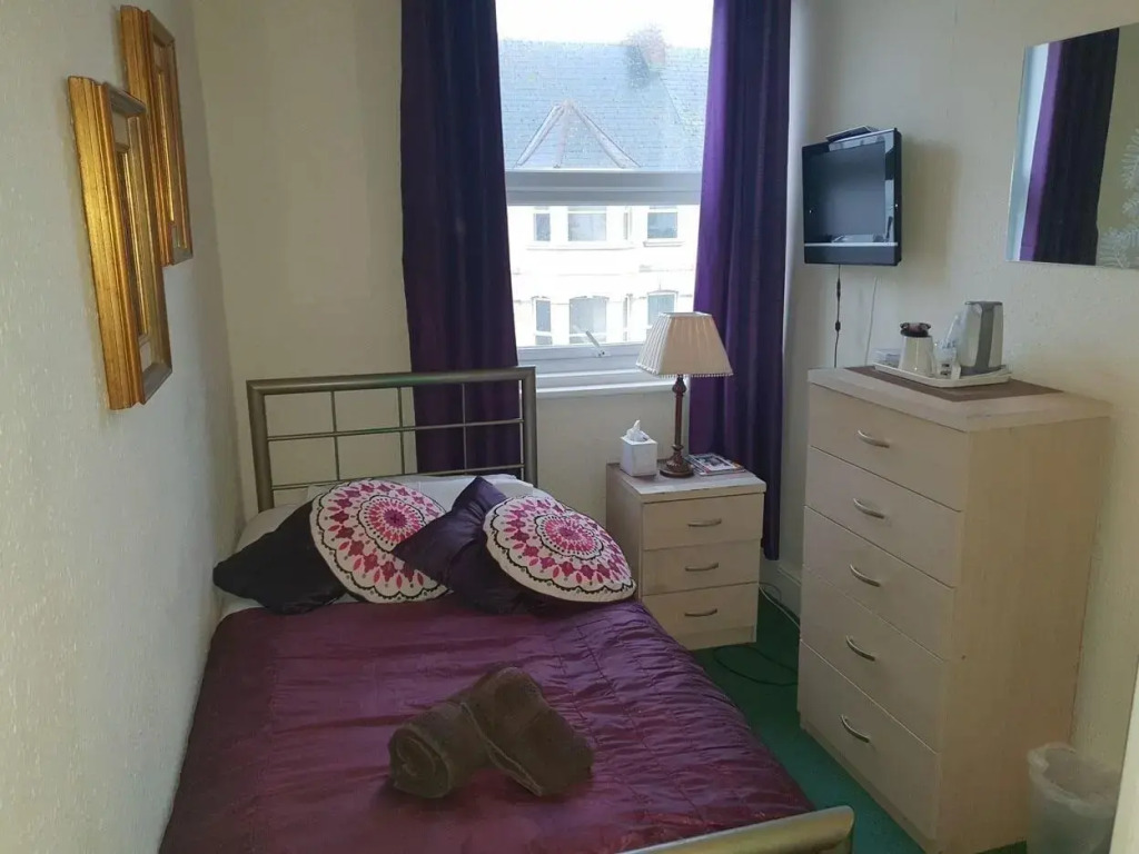 Breken Guest House