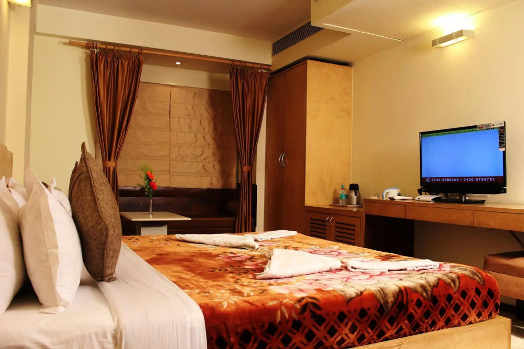 Mayur Residency