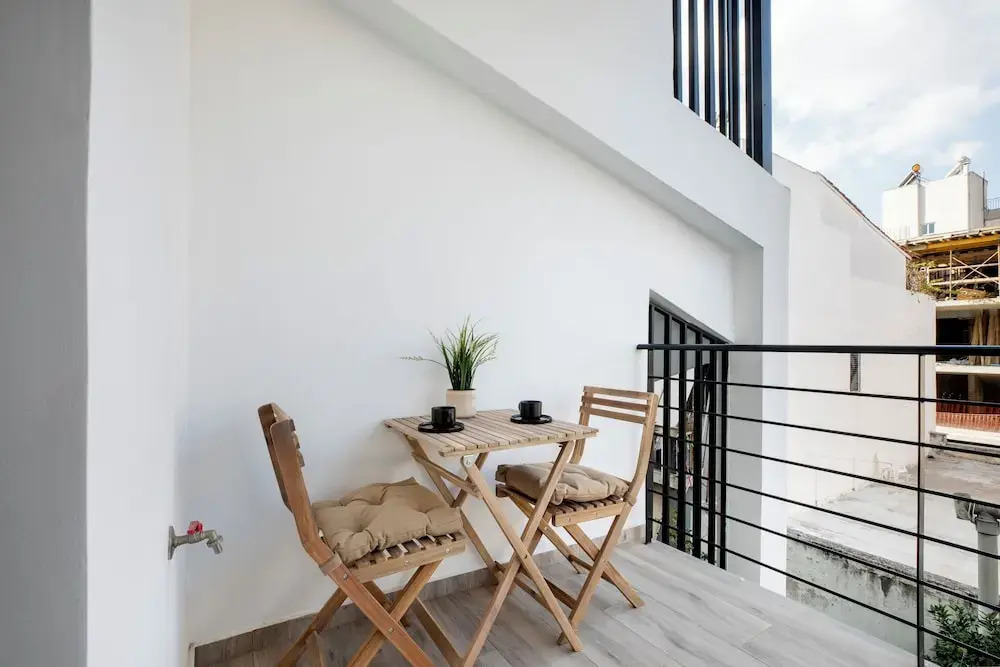 Sway - Chic 1-BR Apt & Balcony in Athens