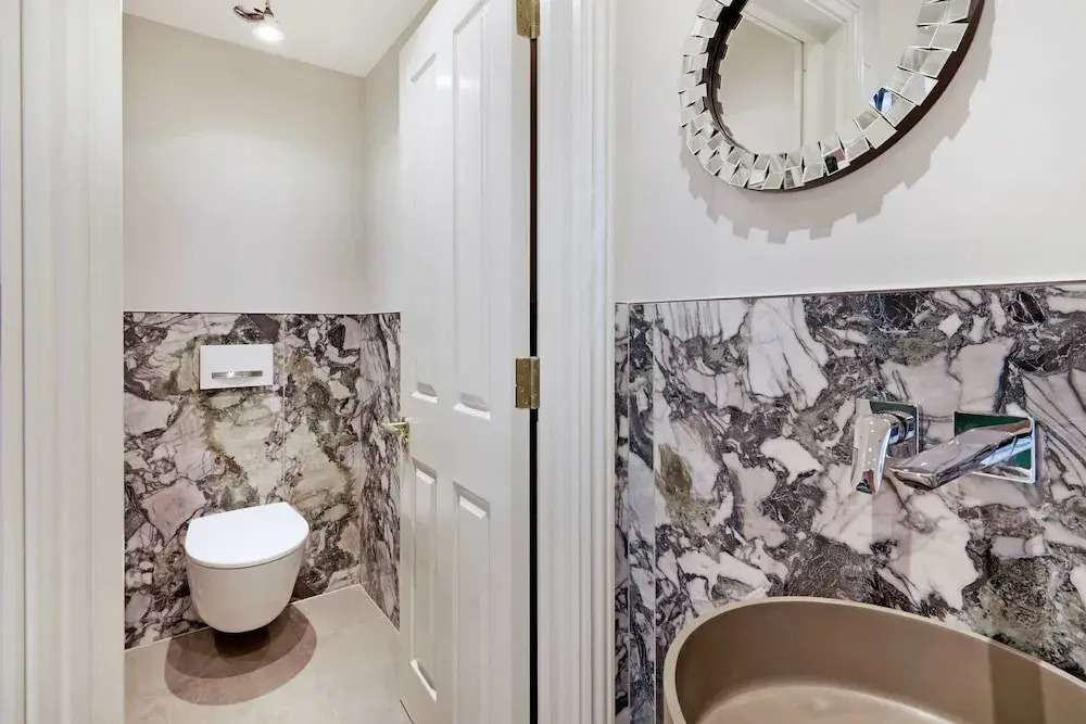 Marble Arch Suite 7-hosted by Sweetstay