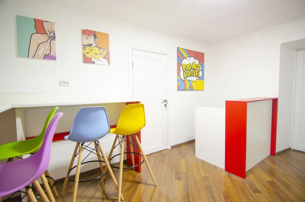 Pop Art Hostel Rynok Sq