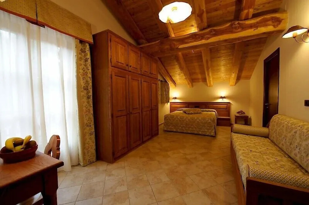 Hotel Villa Plinia