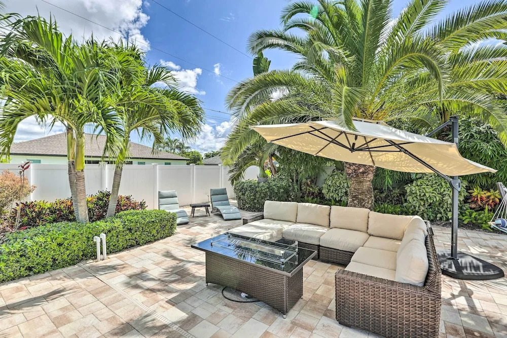 Luxe Cape Coral Escape w/ Pool: 4 Mi to Beach