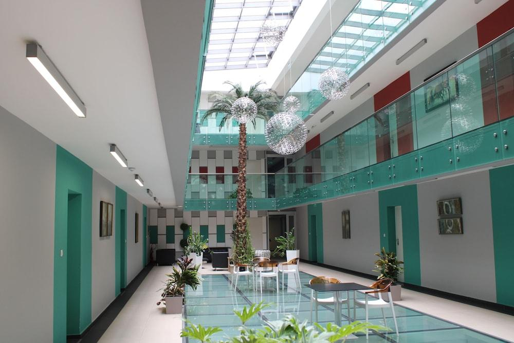 Capitоl Suites & Apartments