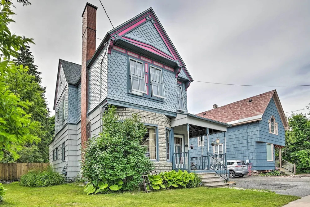Sault Ste Marie Historic Home, Walk to Town!