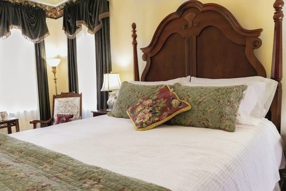 Weaverville Hotel