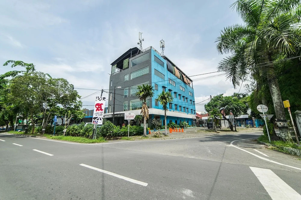 Airy Polonia Abdullah Lubis 3 Medan