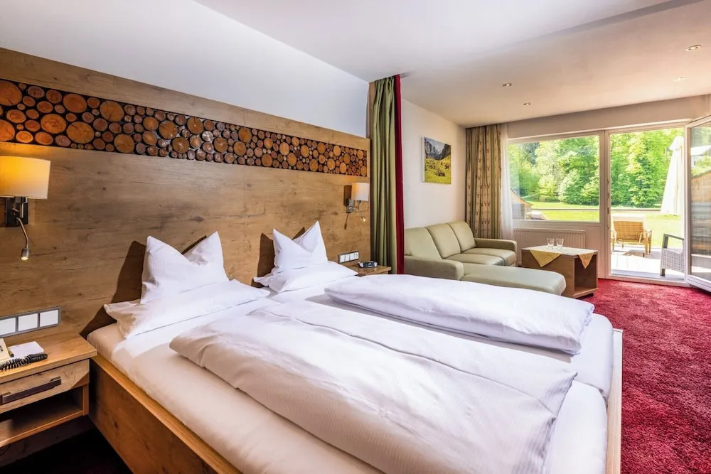Alm- & Wellnesshotel Alpenhof