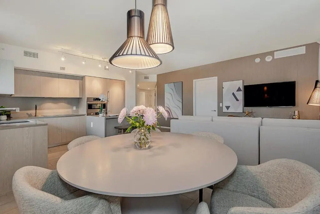 5 stars AMENITIES Luxury 3 BR-Stunning VIEW & 27th Floor