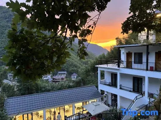 Anji Hawthorn Guest House
