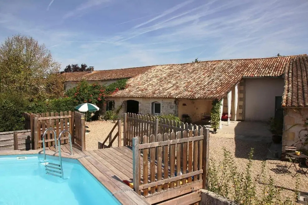 Gite Guillot - hameau calme 8km de Jonzac
